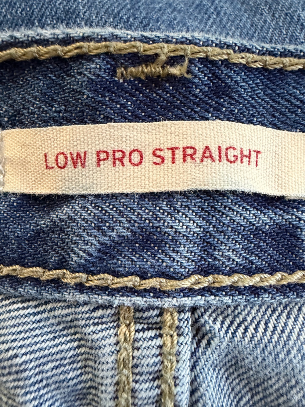 Levi's Women's Distressed Low Pro Straight Jeans Size 26 - Picture 11 of 15